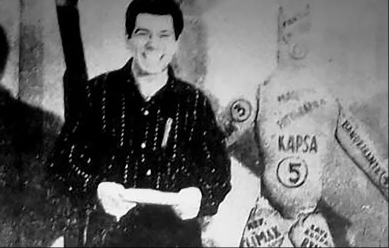 Em 1969, ele fundou a Baú Financeira, embrião do Banco Pan-Americano. Em 1975, absorveu a Liderança Capitalização que, em 1991, lançaria a TeleSena. Locutor respeitado no rádio, ou para a TV estreando em 1962 no programa Vamos Brincar de Forca (1962-TV Paulista).