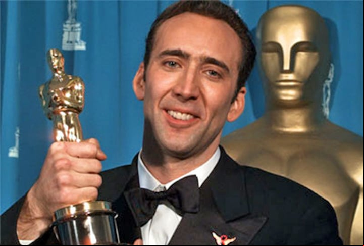 Esse filme valeu a Nicolas Cage o Oscar de Melhor Ator e também o Globo de Ouro.