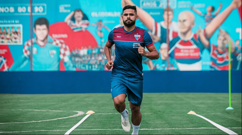 Lateral-esquerdo Felipe Jonatan em treino do Fortaleza no Centro de Excelência Alcides Santos