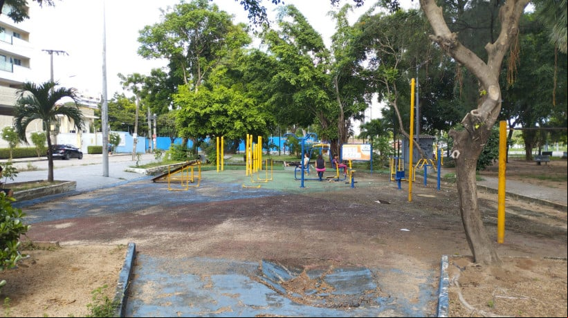 PraÃ§a Jonas Gomes de Freitas, tambÃ©m conhecida como praÃ§a do North Shopping, Ã© point de lazer para todas as idades 
