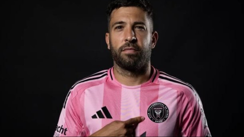 Em entrevista à Fifa, lateral-esquerdo fala de parceria com Lionel Messi e sobre 'difícil grupo' na competição 