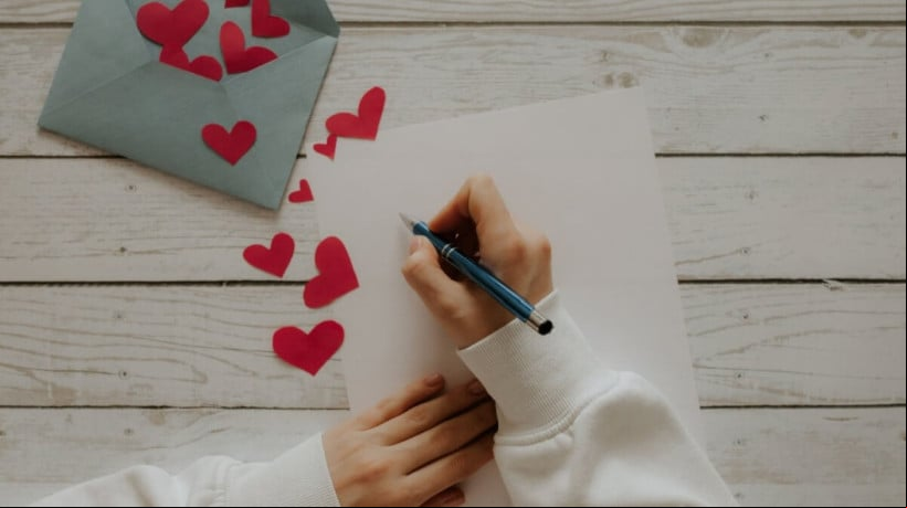 A Lei da Atração é uma ferramenta poderosa para atrair um amor (Imagem: KatyaErshova | Shutterstock) 
