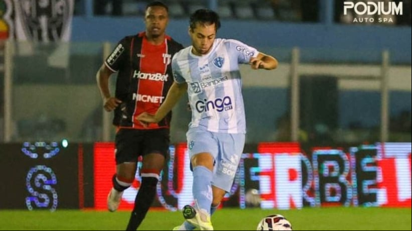 Leandro Vilela, aos 45 minutos da etapa final, garante o 1 a 0 do Papão na estreia do técnico Claudinei Oliveira 